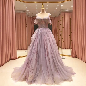High End Lavendel Ballkleider 2021 A Linie Schultern Kurze Ärmel Perlenstickerei Drucken Blumen Glanz Tülle Sweep Pinsel Zug Rüschen Rückenfreies Festliche Kleider