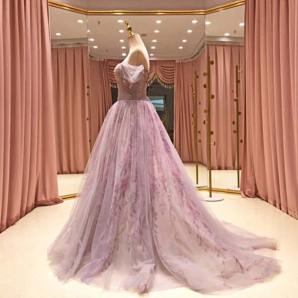 High End Lavendel Ballkleider 2021 A Linie Schultern Kurze Ärmel Perlenstickerei Drucken Blumen Glanz Tülle Sweep / Pinsel Zug Rüschen Rückenfreies Festliche Kleider