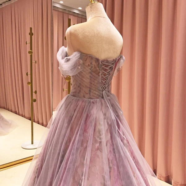 High End Lavendel Ballkleider 2021 A Linie Schultern Kurze Ärmel Perlenstickerei Drucken Blumen Glanz Tülle Sweep / Pinsel Zug Rüschen Rückenfreies Festliche Kleider
