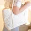 Mode Beige Carrés Sacs à bandoulière 2021 PU Dentelle Fleur Désinvolte Sacs Pour Femmes