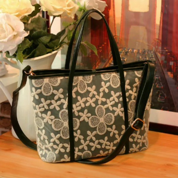 Mode Beige Carrés Sacs à bandoulière 2021 PU Dentelle Fleur Désinvolte Sacs Pour Femmes