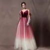 Elegant Burgundy Gradient-Color Champagne Prom Dresses 2019 A-Line / Princess Sleeveless Spaghetti Straps Sash Floor-Length / Long Ruffle Backless Formal Dresses