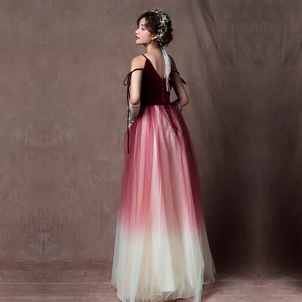 Elegant Burgundy Gradient-Color Champagne Prom Dresses 2019 A-Line / Princess Sleeveless Spaghetti Straps Sash Floor-Length / Long Ruffle Backless Formal Dresses