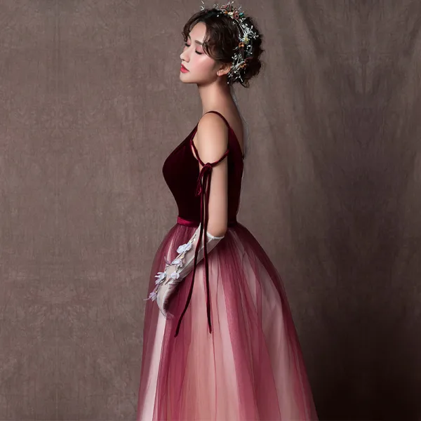 Elegant Burgundy Gradient-Color Champagne Prom Dresses 2019 A-Line / Princess Sleeveless Spaghetti Straps Sash Floor-Length / Long Ruffle Backless Formal Dresses