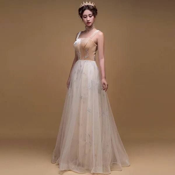 Romantique Champagne Daim Robe De Bal 2019 Princesse Appliques En Dentelle épaules Sans Manches Longue Volants Dos Nu Robe De Ceremonie