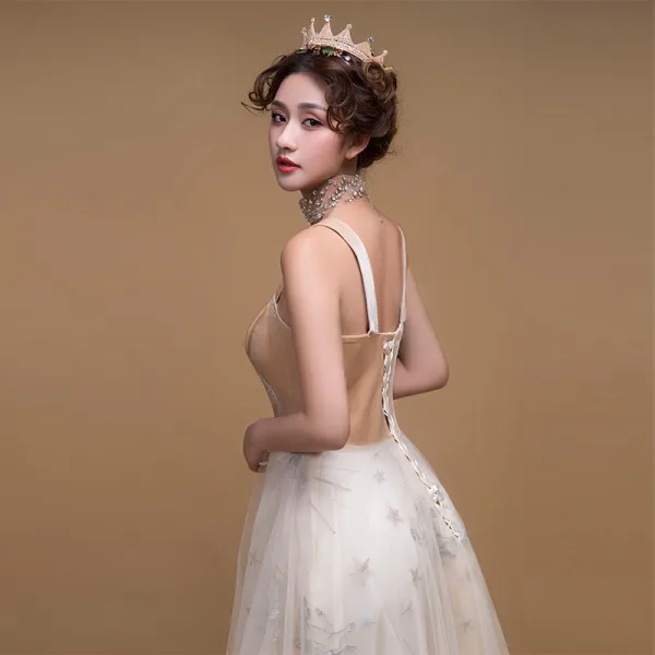 Romantique Champagne Daim Robe De Bal 2019 Princesse Appliques En Dentelle épaules Sans Manches Longue Volants Dos Nu Robe De Ceremonie