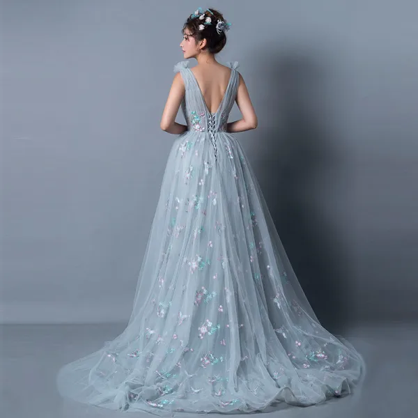 Sexy Gris Robe De Soirée 2019 Princesse Transparentes Encolure Dégagée Sans Manches Papillon Appliques En Dentelle Tribunal Train Volants Dos Nu Robe De Ceremonie