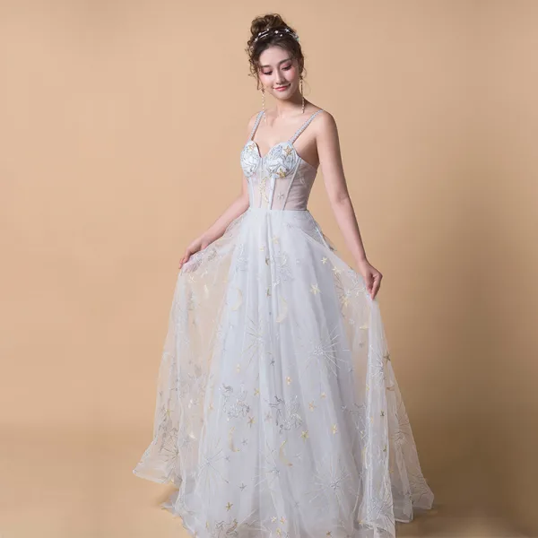 Elegant Grey Prom Dresses 2019 A-Line / Princess Shoulders Sleeveless Appliques Lace Sweep Train Ruffle Backless Formal Dresses