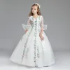 Classic White Flower Girl Dresses 2017 Ball Gown V-Neck 3/4 Sleeve Embroidered Floor-Length / Long Ruffle Wedding Party Dresses