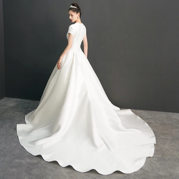Amazing / Unique Ivory Wedding Dresses 2019 A-Line / Princess V-Neck Short Sleeve Chapel Train Ruffle
