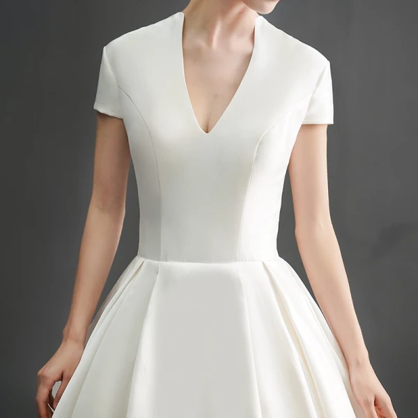 Amazing / Unique Ivory Wedding Dresses 2019 A-Line / Princess V-Neck Short Sleeve Chapel Train Ruffle