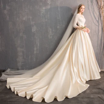 Illusion Champagne Robe De Mariée 2019 Princesse V Cou 3 4 Manches Dos Nu Perlage Perle Cathedral Train Volants