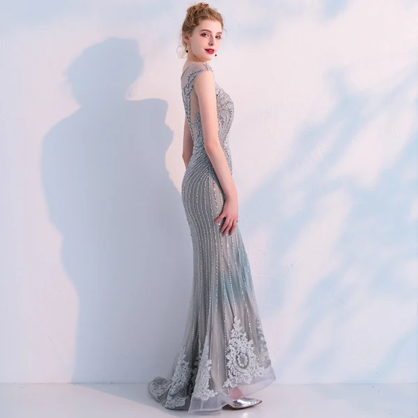 Luxe Gris Transparentes Robe De Soirée 2019 Trompette / Sirène V-Cou Sans Manches Perlage Appliques En Dentelle Train De Balayage Volants Robe De Ceremonie