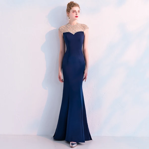 Élégant Bleu Marine Robe De Soirée 2019 Trompette / Sirène Encolure Dégagée Sans Manches Fait main Perlage Longue Volants Dos Nu Robe De Ceremonie