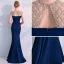 Élégant Bleu Marine Robe De Soirée 2019 Trompette / Sirène Encolure Dégagée Sans Manches Fait main Perlage Longue Volants Dos Nu Robe De Ceremonie