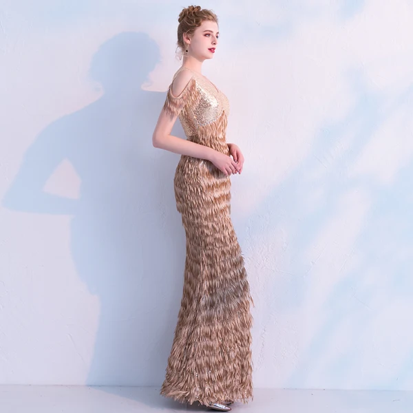Élégant Champagne Paillettes Robe De Soirée 2019 Trompette / Sirène V-Cou Sans Manches Gland Polyester Longue Volants Dos Nu Robe De Ceremonie