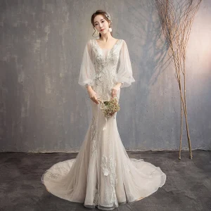 Bling Bling Champagne Brudekjoler 2019 Trompet Havfrue V Hals Puffy Langermede Ryggløse Appliques Blonder Glitter Tyll Chapel Train Buste