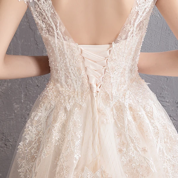 Élégant Champagne Transparentes Robe De Mariée 2019 Princesse Encolure Dégagée Mancherons Dos Nu Appliques En Dentelle Perlage Perle Chapel Train Volants