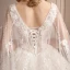 Charmant Ivoire Transparentes Robe De Mariée 2019 Robe Boule V-Cou Sans Manches Dos Nu Appliques En Dentelle Fleur Perle Perlage Watteau Train Volants