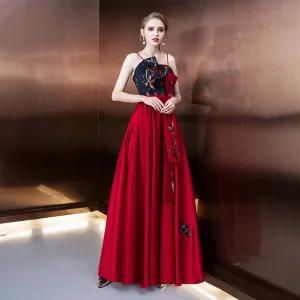 Simple Bordeaux Robe De Soirée 2019 Princesse Bretelles Spaghetti Sans Manches Brodé Longue Volants Dos Nu Robe De Ceremonie
