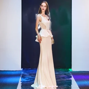 Moderne Mode Ivoire Robe De Soirée 2019 Trompette Sirène Bretelles Spaghetti Encolure Carrée Sans Manches Longue Volants Dos Nu Robe De Ceremonie