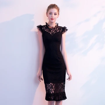 Abordable Noire Percé Robe De Soirée 2019 Col Haut Sans Manches Mi Longues Robe De Ceremonie