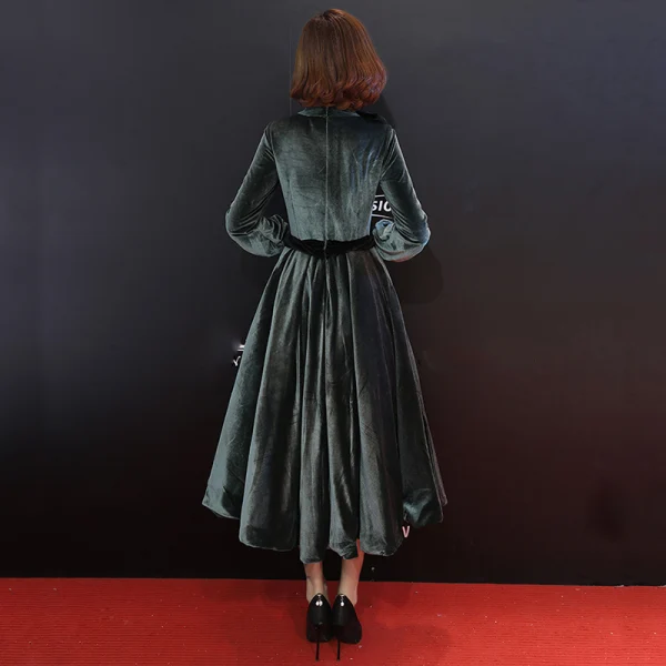 Modest / Simple Ink Blue Suede Winter Evening Dresses  2019 A-Line / Princess Scoop Neck Long Sleeve Tea-length Ruffle Formal Dresses