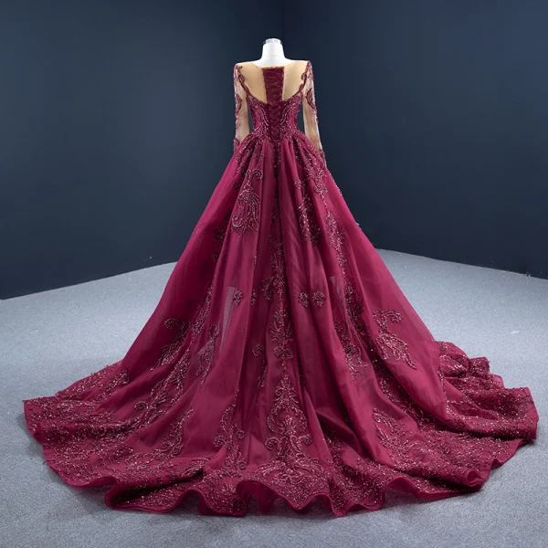 Haut de Gamme Tapis rouge Bordeaux Robe De Soirée 2021 Princesse Transparentes Encolure Carrée Manches Longues Fait main Perlage Paillettes Tribunal Train Volants Robe De Ceremonie