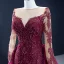 Haut de Gamme Tapis rouge Bordeaux Robe De Soirée 2021 Princesse Transparentes Encolure Carrée Manches Longues Fait main Perlage Paillettes Tribunal Train Volants Robe De Ceremonie