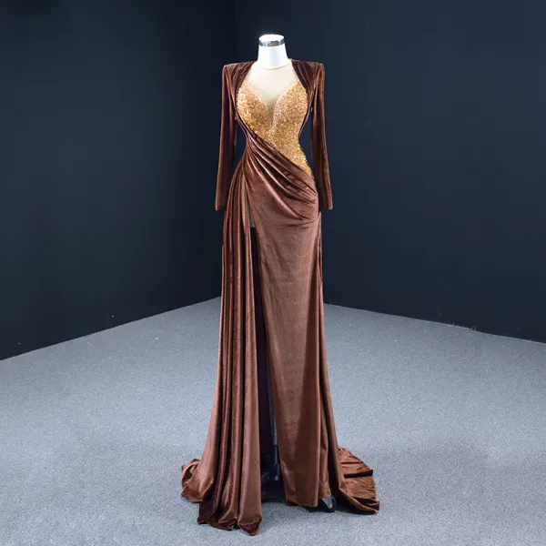 Luxury / Gorgeous Coffee Velour Red Carpet Evening Dresses  2021 Sheath / Fit See-through Scoop Neck Long Sleeve Handmade  Beading Sequins Split Front Sweep Train Ruffle