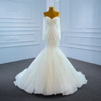 Luxus / Herrlich Weiß Hochzeits Brautkleider / Hochzeitskleider 2021 Meerjungfrau Off Shoulder Lange Ärmel Rückenfreies Perlenstickerei Pailletten Sweep / Pinsel Zug Rüschen