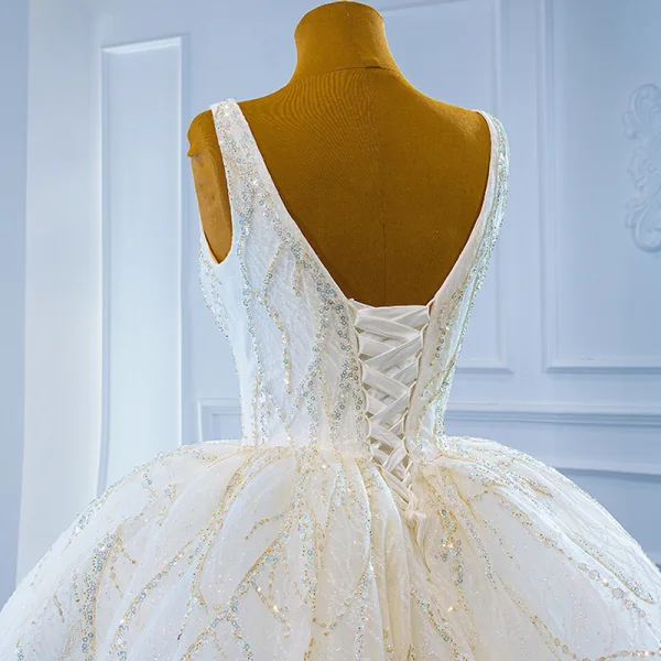 Luxury / Gorgeous White Bridal Wedding Dresses 2021 Ball Gown Deep V-Neck Sleeveless Backless Beading Sequins Glitter Tulle Court Train Ruffle