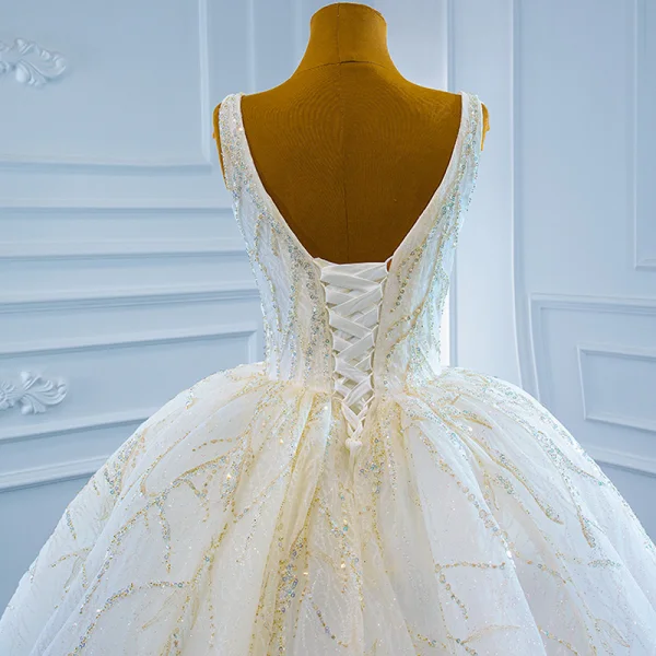 Luxury / Gorgeous White Bridal Wedding Dresses 2021 Ball Gown Deep V-Neck Sleeveless Backless Beading Sequins Glitter Tulle Court Train Ruffle