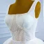 Luxe Blanche La Mariée Robe De Mariée 2021 Robe Boule Encolure Carrée Sans Manches Dos Nu Appliques En Dentelle Fait main Perlage Paillettes Ceinture Fendue devant