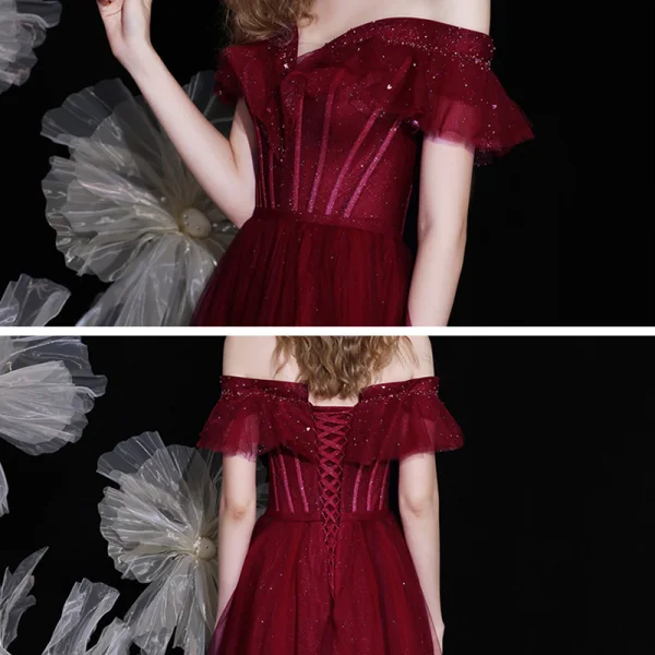 High-end Burgundy Dancing Prom Dresses 2021 A-Line / Princess Off-The-Shoulder Short Sleeve Beading Glitter Tulle Floor-Length / Long Ruffle Backless Formal Dresses