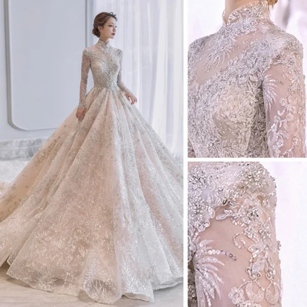 Charmant Champagner Durchsichtige Hochzeits Brautkleider / Hochzeitskleider 2021 Ballkleid Stehkragen Lange Ärmel Rückenfreies Applikationen Spitze Perlenstickerei Pailletten Glanz Tülle Kathedrale Schleppe Rüschen
