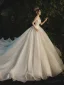 Glitzernden Champagner Durchsichtige Hochzeits Brautkleider / Hochzeitskleider 2021 Ballkleid Rundhalsausschnitt Kurze Ärmel Rückenfreies Perlenstickerei Pailletten Glanz Tülle Kathedrale Schleppe Rüschen