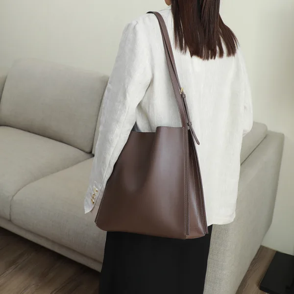 Modest / Simple Black Square Shoulder Bags 2021 Leather Casual Women's Bags