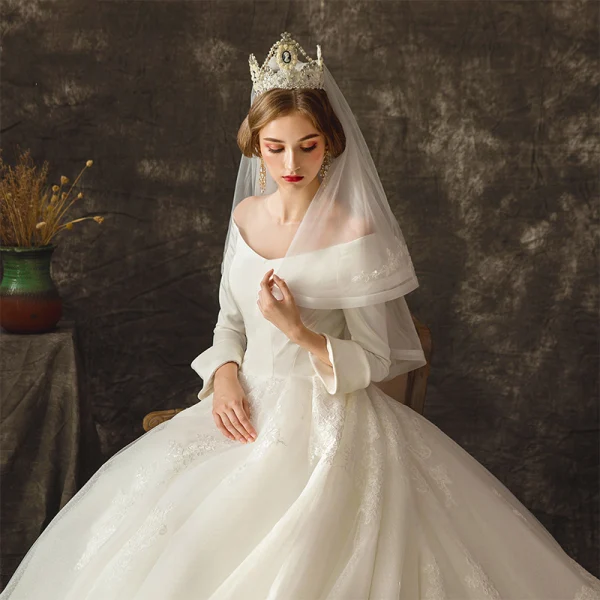 Vintage / Retro Ivory Wedding Dresses 2019 A-Line / Princess See-through Scoop Neck Long Sleeve Backless Appliques Lace Chapel Train Ruffle