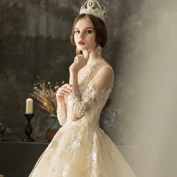 Illusion Champagne Transparentes Robe De Mariée 2019 Princesse Encolure Dégagée 3/4 Manches Dos Nu Appliques En Dentelle Perlage Chapel Train Volants