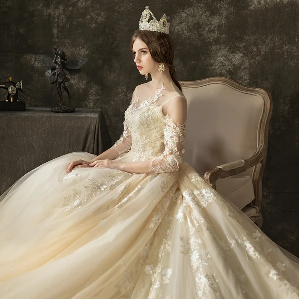Illusion Champagne Transparentes Robe De Mariée 2019 Princesse Encolure Dégagée 3/4 Manches Dos Nu Appliques En Dentelle Perlage Chapel Train Volants