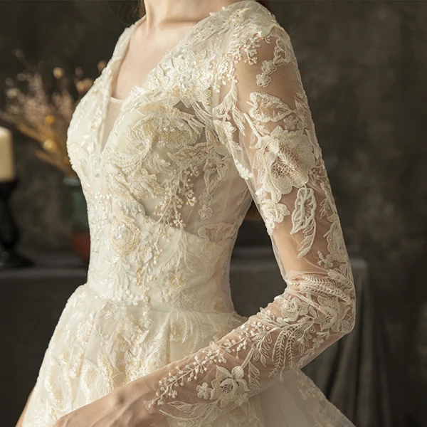 Illusion Ivory Pierced Wedding Dresses 2019 A-Line / Princess V-Neck Long Sleeve Backless Appliques Lace Beading Chapel Train Ruffle