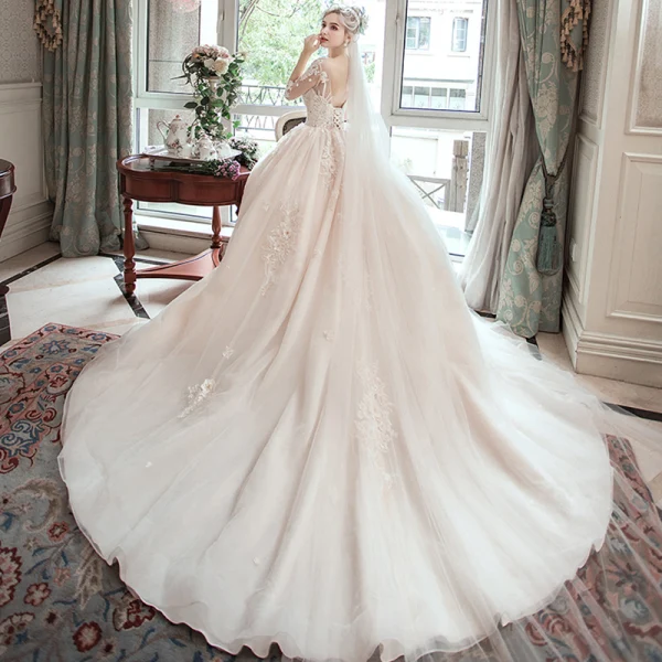 Romantique Champagne Transparentes Robe De Mariée 2019 Princesse Encolure Dégagée 3/4 Manches Dos Nu Appliques En Dentelle Perlage Chapel Train Volants