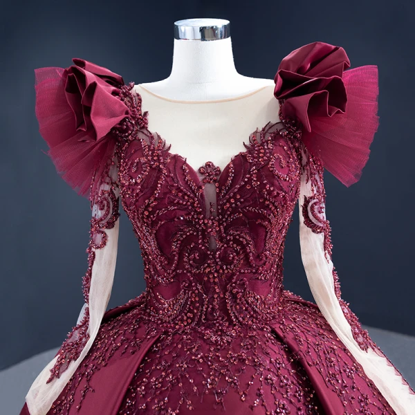 Luxus / Herrlich Burgunderrot Satin Tanzen Ballkleider 2021 Ballkleid Durchsichtige Rundhalsausschnitt Lange Ärmel Handgefertigt Perlenstickerei Pailletten Sweep / Pinsel Zug Rüschen Festliche Kleider