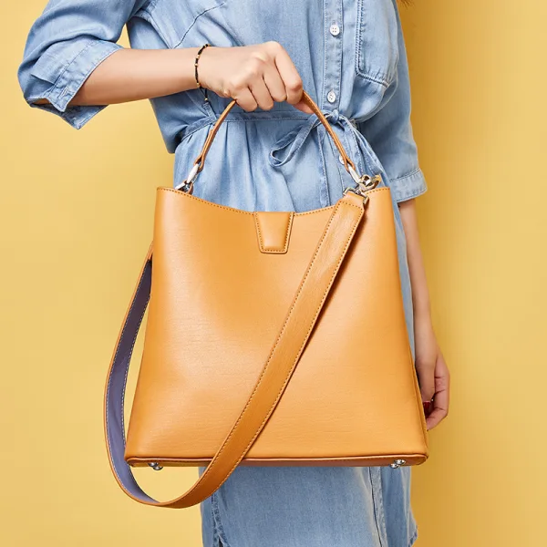 Modest / Simple Yellow Square Handbag Messenger Bag Shoulder Bags 2021 Leather Casual Women's Bags