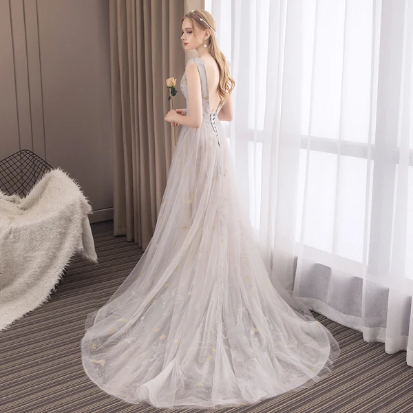 Modern / Fashion Grey Evening Dresses 2019 A-Line / Princess Scoop Neck Sleeveless Star Embroidered Bow Sash Court Train Ruffle Backless Formal Dresses
