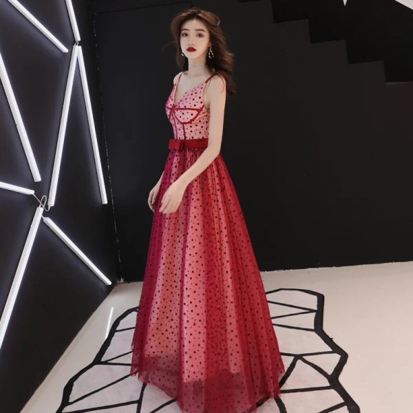 Modern / Fashion Red Prom Dresses 2019 A-Line / Princess Spaghetti Straps Sleeveless Spotted Tulle Bow Sash Floor-Length / Long Ruffle Backless Formal Dresses