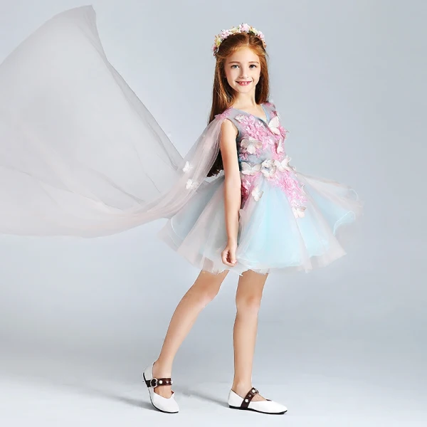 Mode Himmelblau Pink Mädchenkleider 2017 Ballkleid V-Ausschnitt Ärmellos Applikationen Schmetterling Pailletten Kurze Rüschen Kleider Für Hochzeit