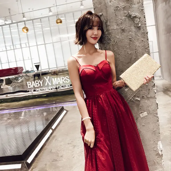 Modern / Fashion Burgundy Evening Dresses 2019 Sheath / Fit Shoulders Sleeveless Spotted Tulle Floor-Length / Long Ruffle Backless Formal Dresses