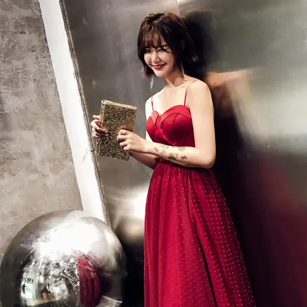 Modern / Fashion Burgundy Evening Dresses 2019 Sheath / Fit Shoulders Sleeveless Spotted Tulle Floor-Length / Long Ruffle Backless Formal Dresses
